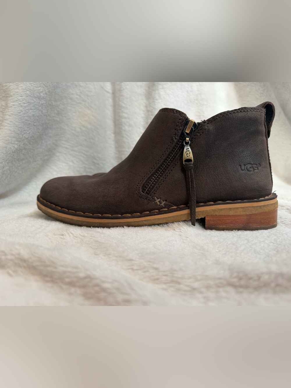 UGG Clementine Brown Leather Side Zip Ankle Boots Size 6